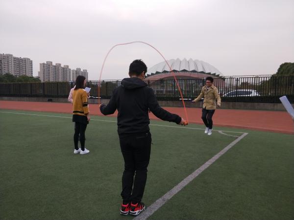 新闻学院举行“创意新闻运动会”